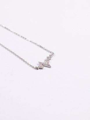 Colgante con dije de piedras cubic circonia irregulares