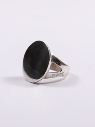 Anillo de plata redondo